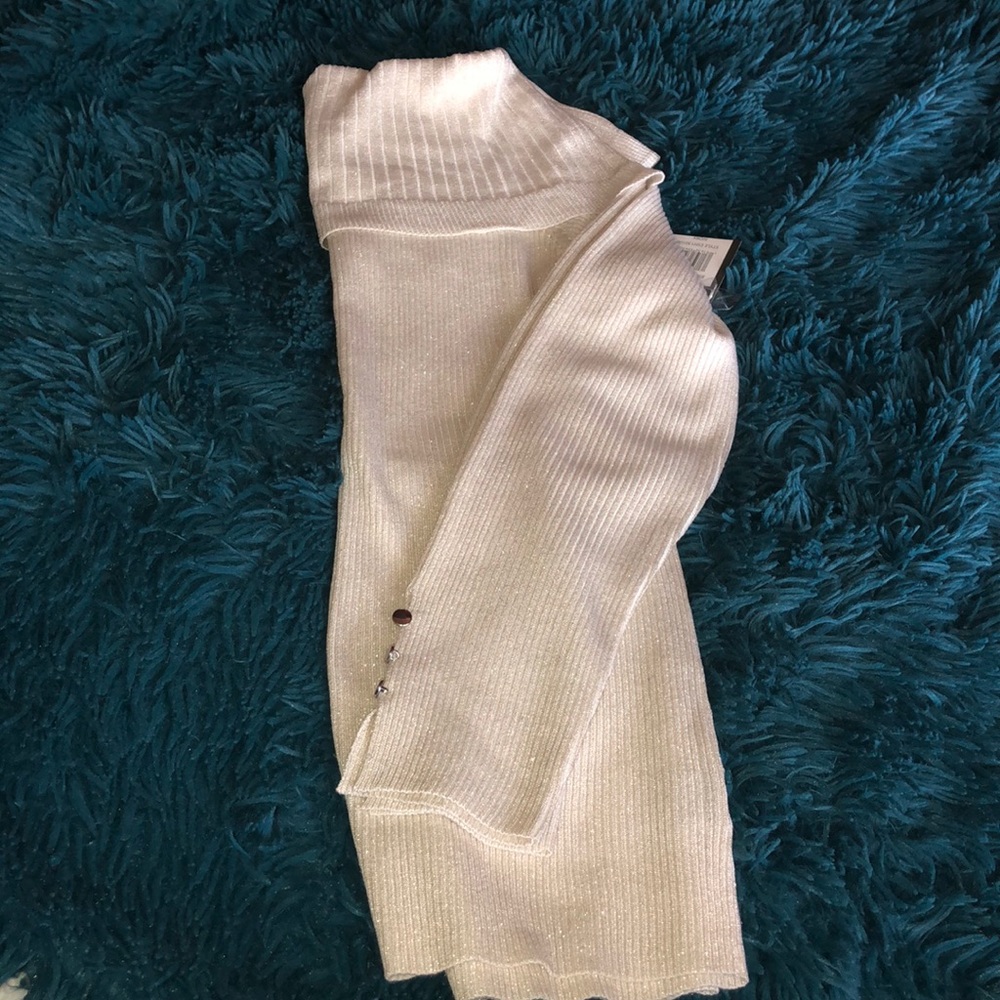 Ivory sweater - Picture 2 of 2